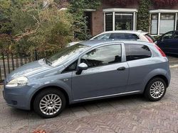 Blauw Gebruikt 2010 Fiat Punto Hatchback | € 2.750 (Eerlijke prijs)