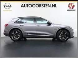 Grijs, metallic lak Gebruikt 2022 Audi e-tron Advanced SUV | € 37.895 (Super prijs)