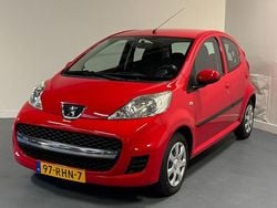 Rood Gebruikt 2011 Peugeot 107 Hatchback | € 4.945 (Eerlijke prijs)