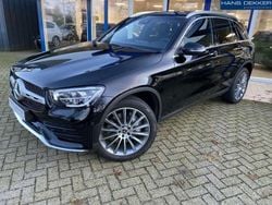 Zwart Gebruikt 2022 Mercedes GLC300e AMG SUV | € 47.950 (Eerlijke prijs)