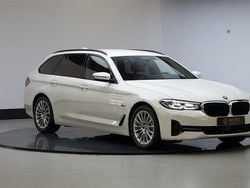 Wit Gebruikt 2021 BMW 530e Executive Stationwagen | € 35.945 (Super prijs)