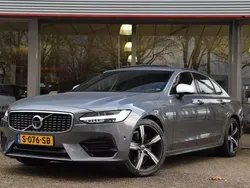 Grijs Gebruikt 2019 Volvo S90 R-Design Sedan | € 30.045 (Eerlijke prijs)
