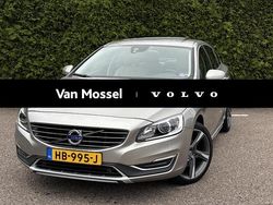 Grijs Gebruikt 2015 Volvo S60 Summum Sedan | € 15.940