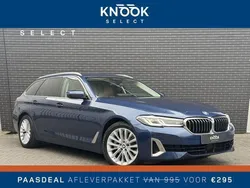 Blauw, metallic lak Gebruikt 2021 BMW 520 Executive Stationwagen | € 33.945 (Eerlijke prijs)