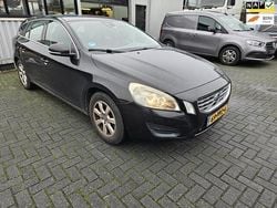Zwart Gebruikt 2011 Volvo V60 Momentum Stationwagen | € 5.999 (Super prijs)