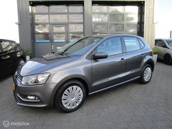 Grijs Gebruikt 2015 VW Polo Comfortline Hatchback | € 12.950 (Eerlijke prijs)