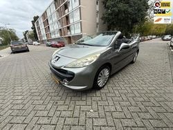 Grijs Gebruikt 2008 Peugeot 207 CC Cabriolet | € 2.450 (Goede deal)