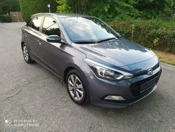 Grijs Gebruikt 2018 Hyundai i20 GO! Sedan | € 11.900 (Eerlijke prijs)