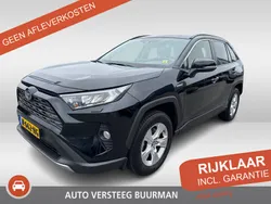 Zwart Gebruikt 2022 Toyota RAV4 Hybrid Style SUV | € 37.950 (Goede deal)