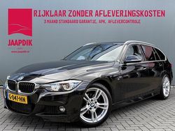 Zwart Gebruikt 2019 BMW 318 Sport Line Stationwagen | € 17.899 (Eerlijke prijs)