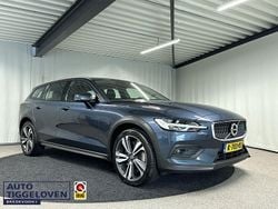 Blauw Gebruikt 2021 Volvo V60 CC Pro Stationwagen | € 40.595 (Eerlijke prijs)
