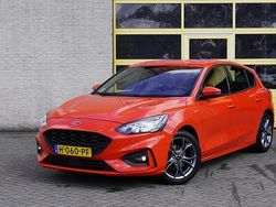 Rood Gebruikt 2020 Ford Focus Business Edition Hatchback | € 14.450 (Goede deal)