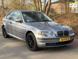 Grijs, metallic lak Gebruikt 2005 BMW 316 Compact Hatchback | € 1.999 (Super prijs)