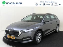 Grijs Gebruikt 2024 Skoda Octavia Business Line Stationwagen | € 30.950 (Eerlijke prijs)