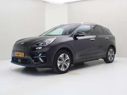 Zwart Gebruikt 2020 Kia e-Niro 2 SUV | € 19.500 (Eerlijke prijs)