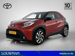 Rood metallic Gebruikt 2024 Toyota Aygo Pulse Hatchback | € 21.895 (Iets duurder)