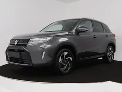 Grijs Nieuw 2025 Suzuki Vitara Style SUV | € 35.448 (Eerlijke prijs)