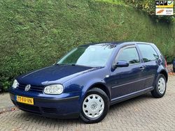 Blauw Gebruikt 2000 VW Golf IV Hatchback | € 2.000 (Eerlijke prijs)