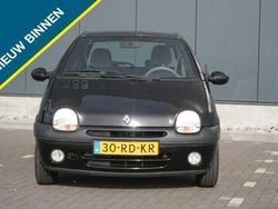 Zwart Gebruikt 2005 Renault Twingo Hatchback | € 1.749 (Eerlijke prijs)