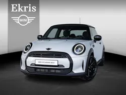 Wit Gebruikt 2023 Mini Cooper Classic Hatchback | € 28.950 (Iets duurder)