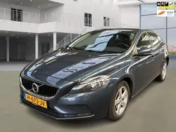 Blauw Gebruikt 2018 Volvo V40 Kinetic Stationwagen | € 8.499 (Eerlijke prijs)