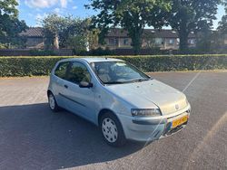 Blauw Gebruikt 2002 Fiat Punto Hatchback | € 350 (Eerlijke prijs)