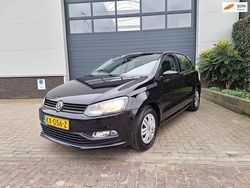 Zwart Gebruikt 2015 VW Polo Hatchback | € 5.950 (Goede deal)