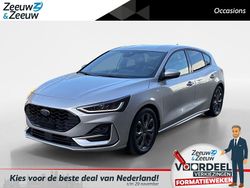 Grijs Gebruikt 2023 Ford Focus ST-Line Hatchback | € 20.430 (Eerlijke prijs)