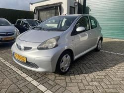 Grijs Gebruikt 2006 Toyota Aygo Hatchback | € 2.599 (Eerlijke prijs)