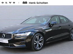Zwart Gebruikt 2019 Volvo S60 R-Design Sedan | € 28.950 (Goede deal)