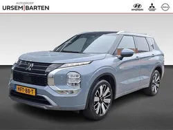 Grijs, metallic lak Gebruikt 2025 Mitsubishi Outlander Instyle SUV | € 57.430