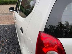 Wit Gebruikt 2011 Suzuki Alto Comfort Hatchback | € 2.500 (Goede deal)