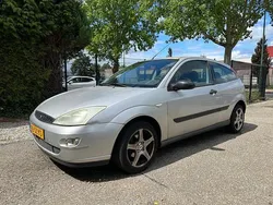 Grijs Gebruikt 1999 Ford Focus Trend Hatchback | € 495 (Goede deal)