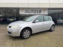 Grijs Gebruikt 2008 Renault Mégane III Business Hatchback | € 1.519 (Goede deal)