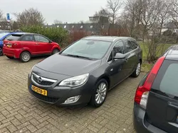 Grijs Gebruikt 2011 Opel Astra Cosmo Stationwagen | € 4.750 (Eerlijke prijs)