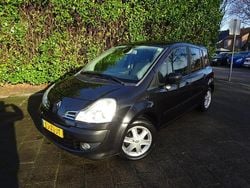 Zwart Gebruikt 2008 Renault Grand Modus MPV | € 850 (Eerlijke prijs)