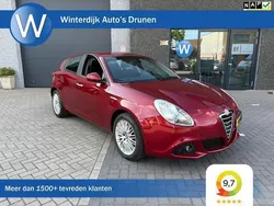 Rood Gebruikt 2012 Alfa Romeo Giulietta Distinctive Hatchback | € 9.250 (Eerlijke prijs)