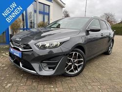 Grijs Gebruikt 2021 Kia Ceed Hatchback | € 24.750 (Iets duurder)