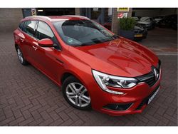 Rood Gebruikt 2019 Renault Mégane GT Line GT-Line Stationwagen | € 15.945 (Goede deal)
