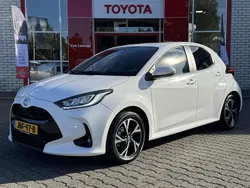 Wit Gebruikt 2024 Toyota Yaris Hybrid Hatchback | € 23.640 (Eerlijke prijs)