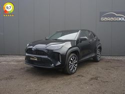 Zwart Gebruikt 2024 Toyota Yaris Cross Team SUV | € 28.990 (Eerlijke prijs)