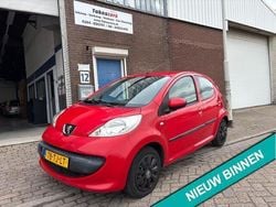 Rood Gebruikt 2006 Peugeot 107 Hatchback | € 2.249 (Goede deal)