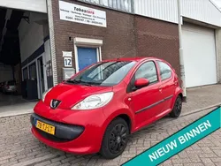 Rood Gebruikt 2006 Peugeot 107 Hatchback | € 2.249 (Super prijs)