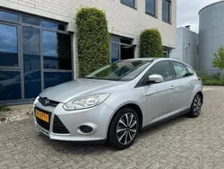 Grijs Gebruikt 2012 Ford Focus Trend Hatchback | € 2.850 (Eerlijke prijs)