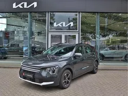 Grijs Gebruikt 2024 Kia Niro SUV | € 32.700 (Super prijs)