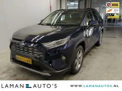 Blauw, metallic lak Gebruikt 2020 Toyota RAV4 Hybrid Executive SUV | € 35.995 (Iets duurder)