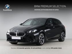 Saphirschwarz metallic (donker zwart metallic) Gebruikt 2025 BMW 120 Comfort Edition Hatchback | € 40.900 (Super prijs)
