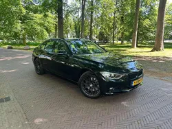 Zwart Gebruikt 2013 BMW 335 Sedan | € 19.950 (Eerlijke prijs)