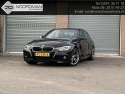 Zwart Gebruikt 2016 BMW 330 Executive Sedan | € 18.950 (Eerlijke prijs)