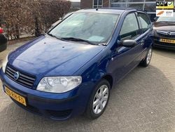 Blauw Gebruikt 2005 Fiat Punto Young Hatchback | € 1.649 (Eerlijke prijs)